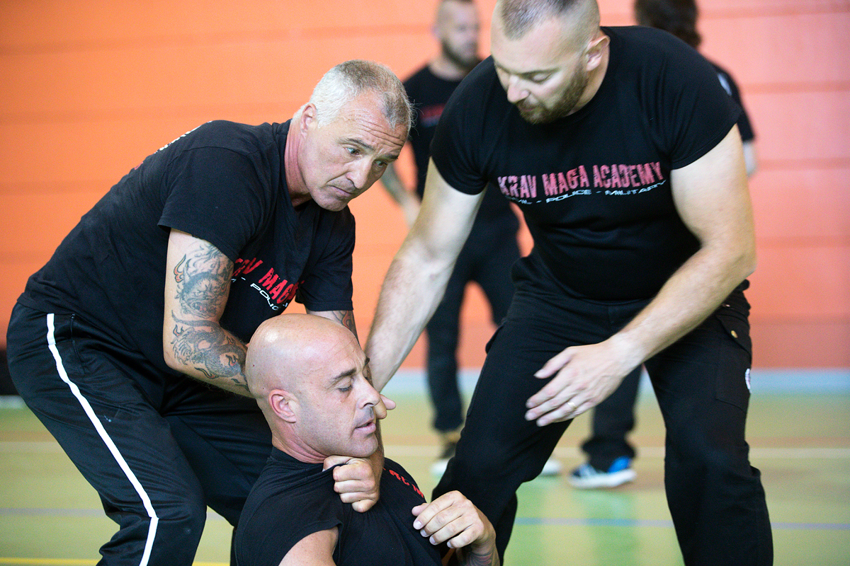 lezione di difesa personale in kma Krav maga academy