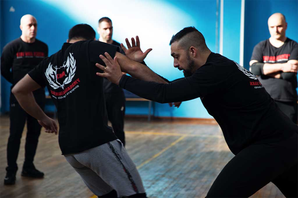 lezione di difesa personale in Krav Maga Academy