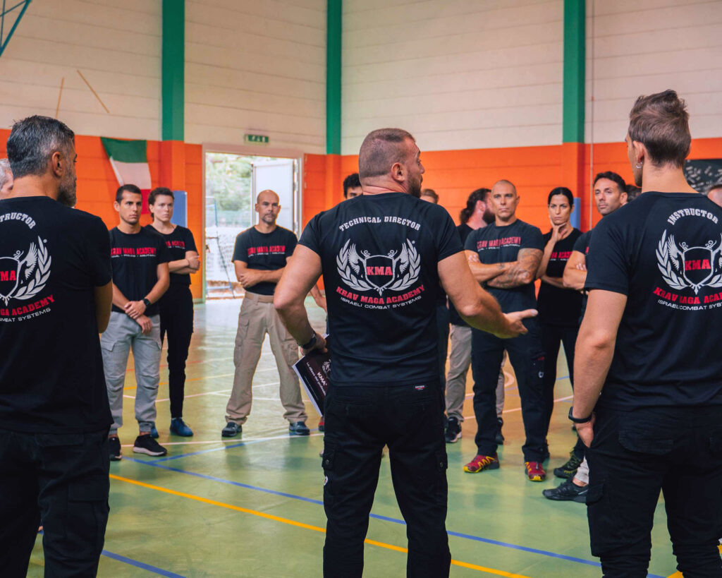 Manuel Spadaccini insegna al corso istruttore krav maga di KMA