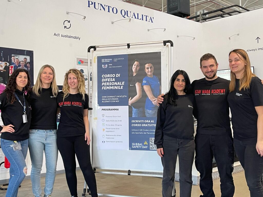 immagine del corso di autodifesa femminile per aziende in kma